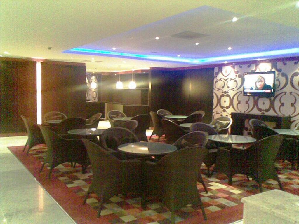 Crom Express Airport Hotel - Jeddah เจดดาห์ ภายนอก รูปภาพ